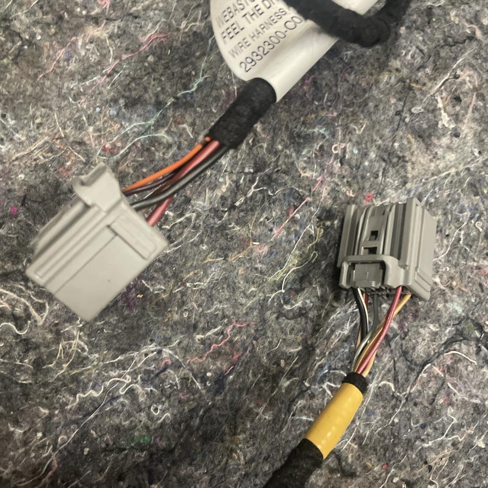 Center Console Wiring Harness 2932300-C05 – photo 4