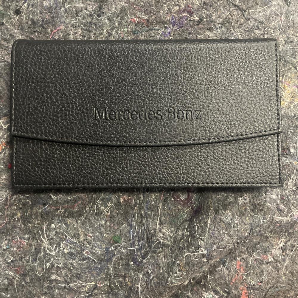 Mercedes-benz Owners Manual Wallet Genuine P/n A0005852300 Ref M38-57 – photo 1