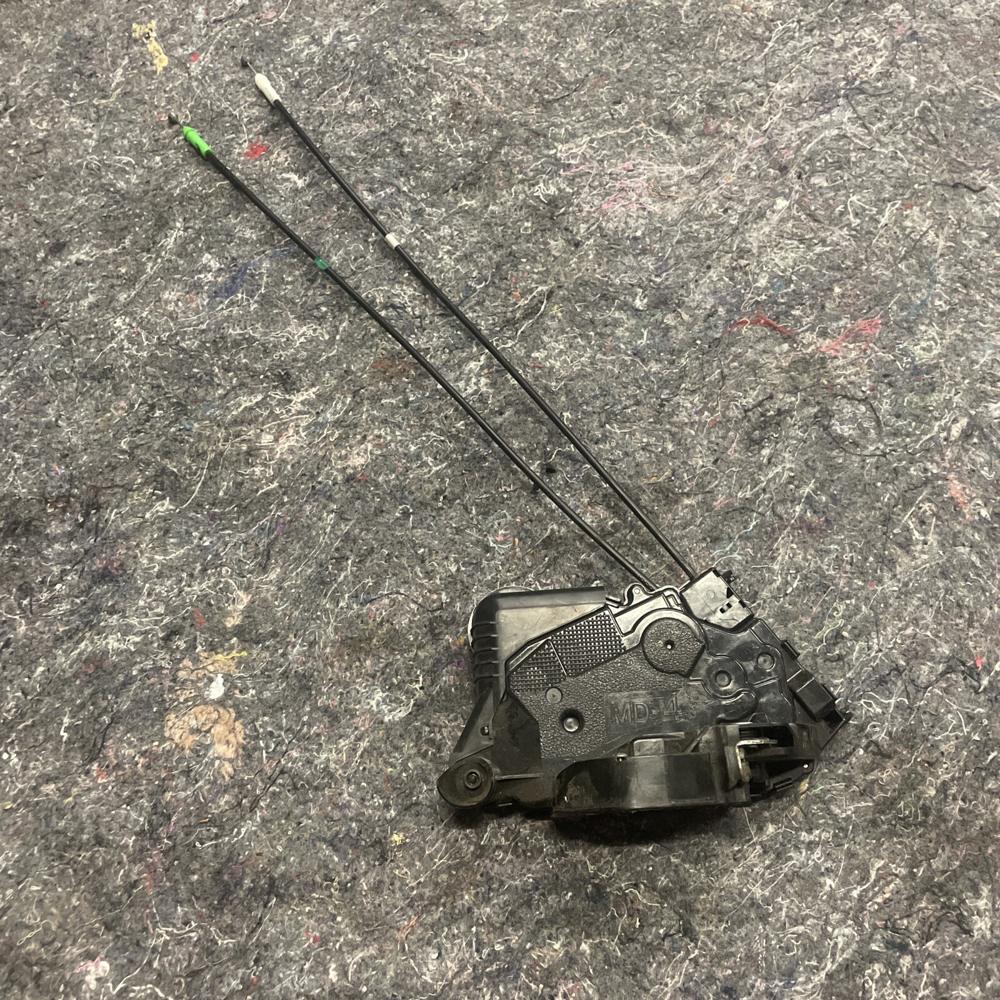 Toyota Prius T4 Vvt-i Auto 5DR Hatchback 2005 Door Lock Mech (front Driver )oem – photo 1