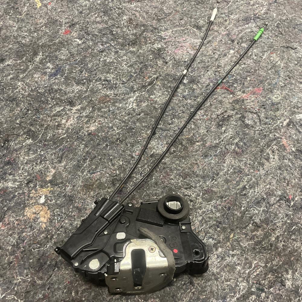 Toyota Prius T4 Vvt-i Auto 5DR Hatchback 2005 Door Lock Mech (front Driver )oem – photo 3