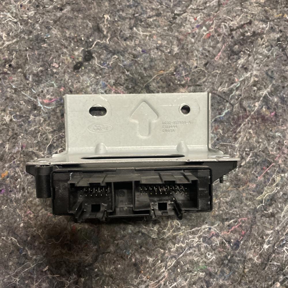 2022 Ford F250 Park Aid Assist Control Module OEM LC3T15T850AC – photo 2