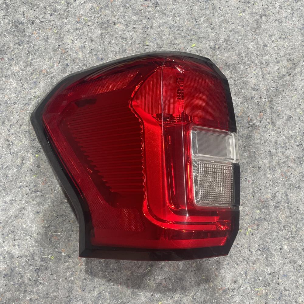 Ford Expedition Tail Light 2019-2024 OEM Left NL1B 13B504 – photo 1