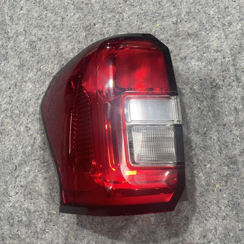 Ford Expedition Tail Light 2019-2024 OEM Left NL1B 13B504 – photo 2