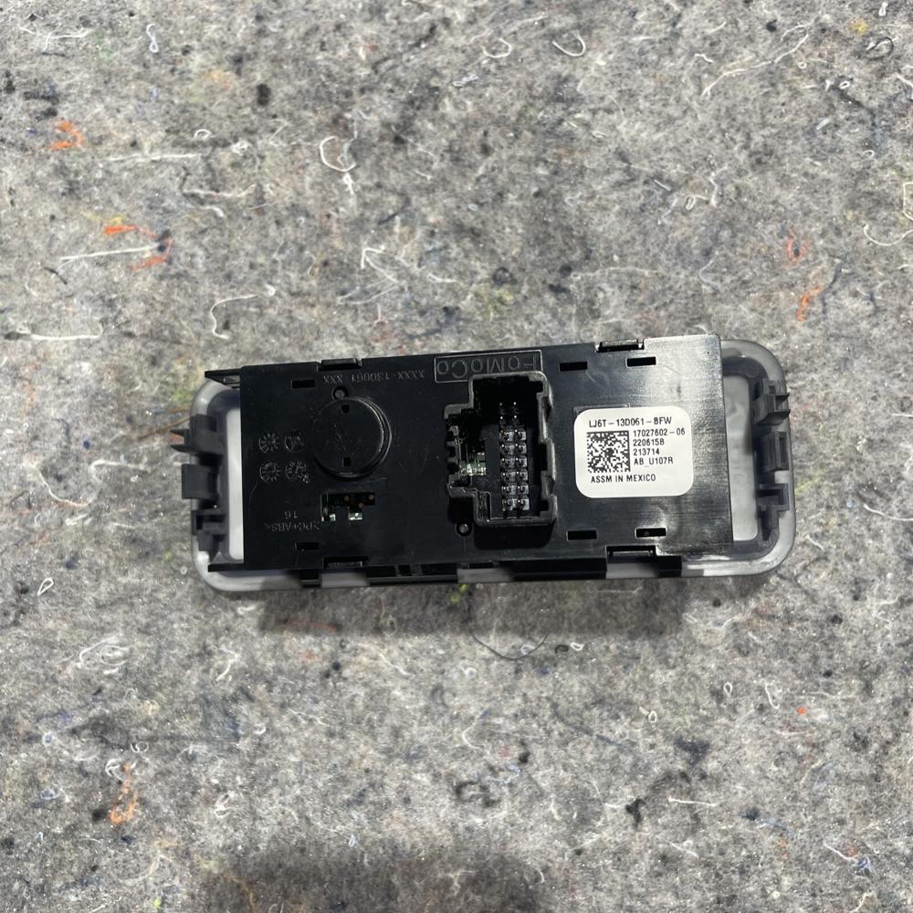 Ford Expedition Dash Headlight Lamp & Trunk Lock Control Switch OEM 2019-2024 – photo 2