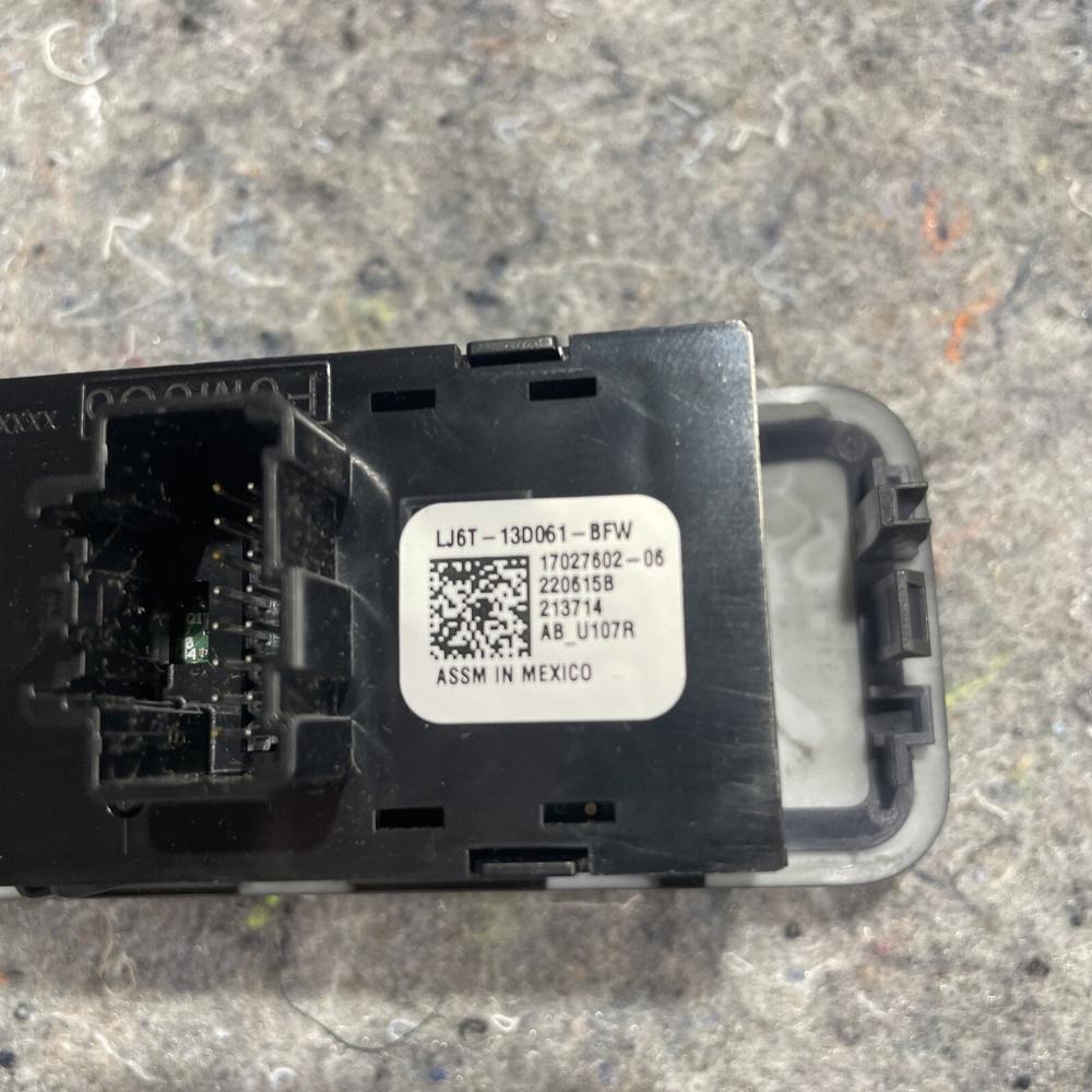 Ford Expedition Dash Headlight Lamp & Trunk Lock Control Switch OEM 2019-2024 – photo 3