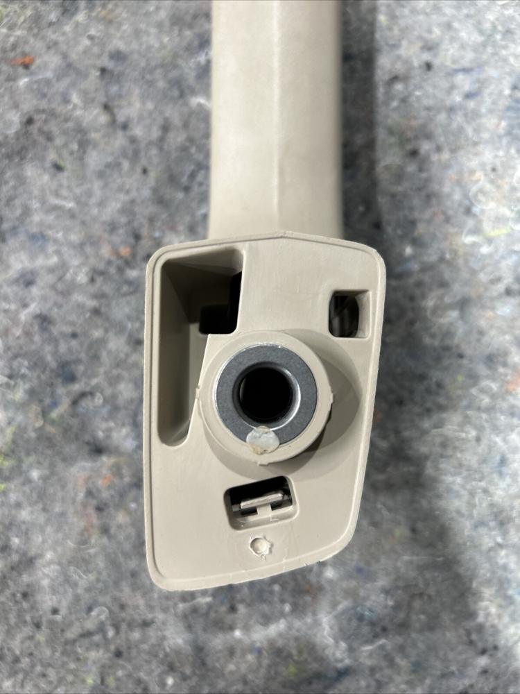 Ford Expedition OEM Rear Grab Assist Bar – photo 4