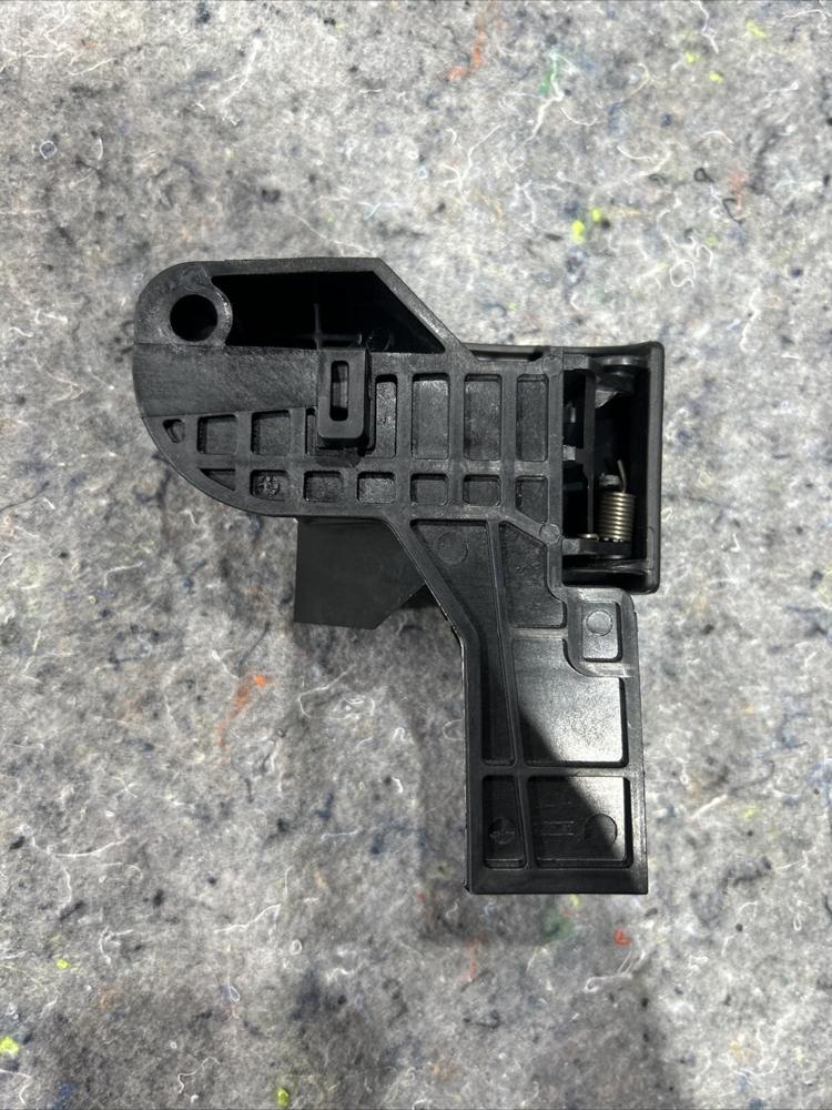 2018 Ford F250 Super Duty Hood Release Handle – photo 3