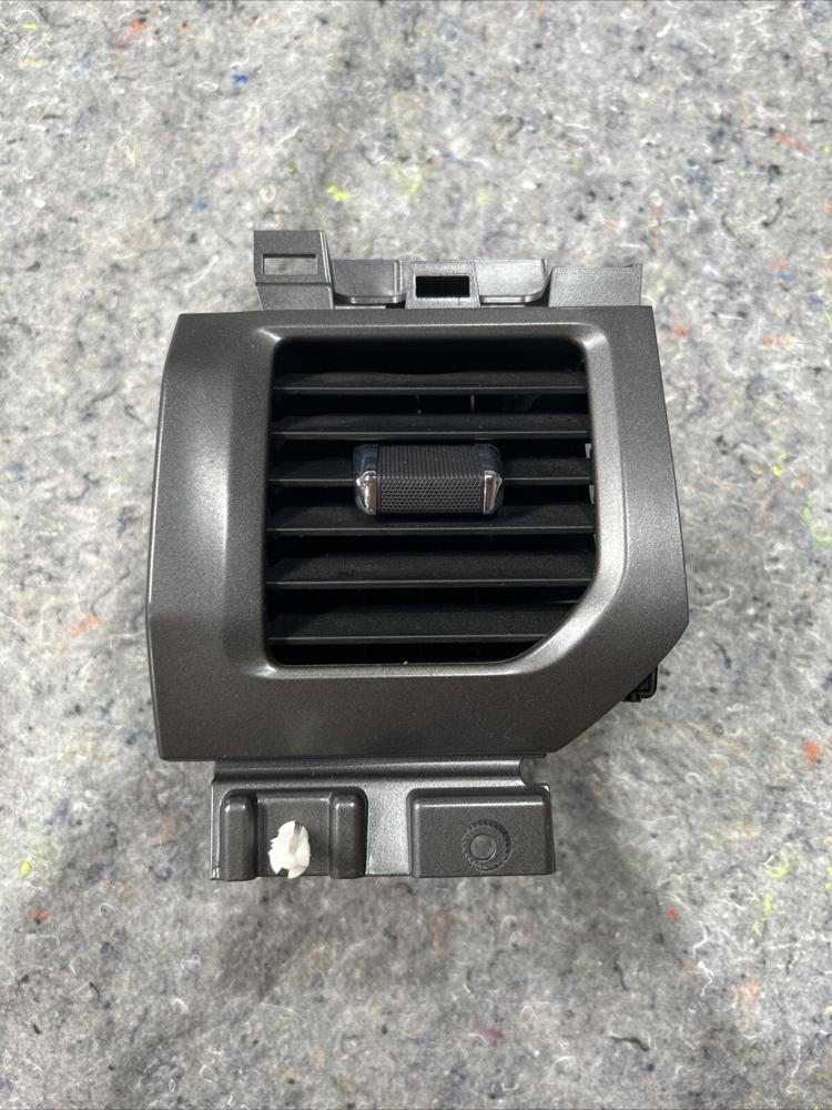 2019-2024 Ford F250 F350 Right RH Outer Dash Air Vent Grille OEM – photo 1
