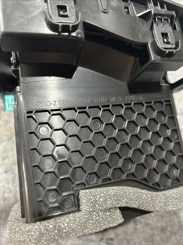 2019-2024 Ford F250 F350 Right RH Outer Dash Air Vent Grille OEM – photo 4