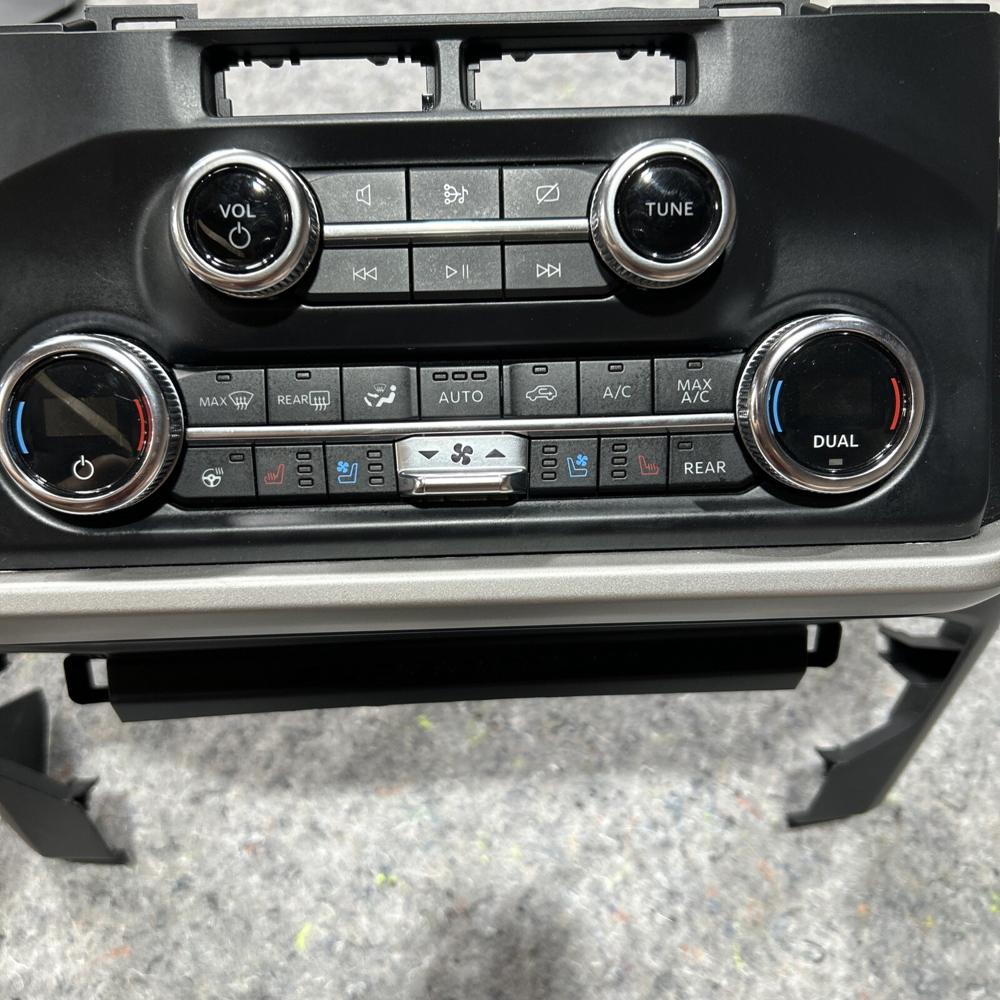 Ford Expedition Digital Climate Control Panel OEM NL1B 78044K30 AE3JA6 – photo 1