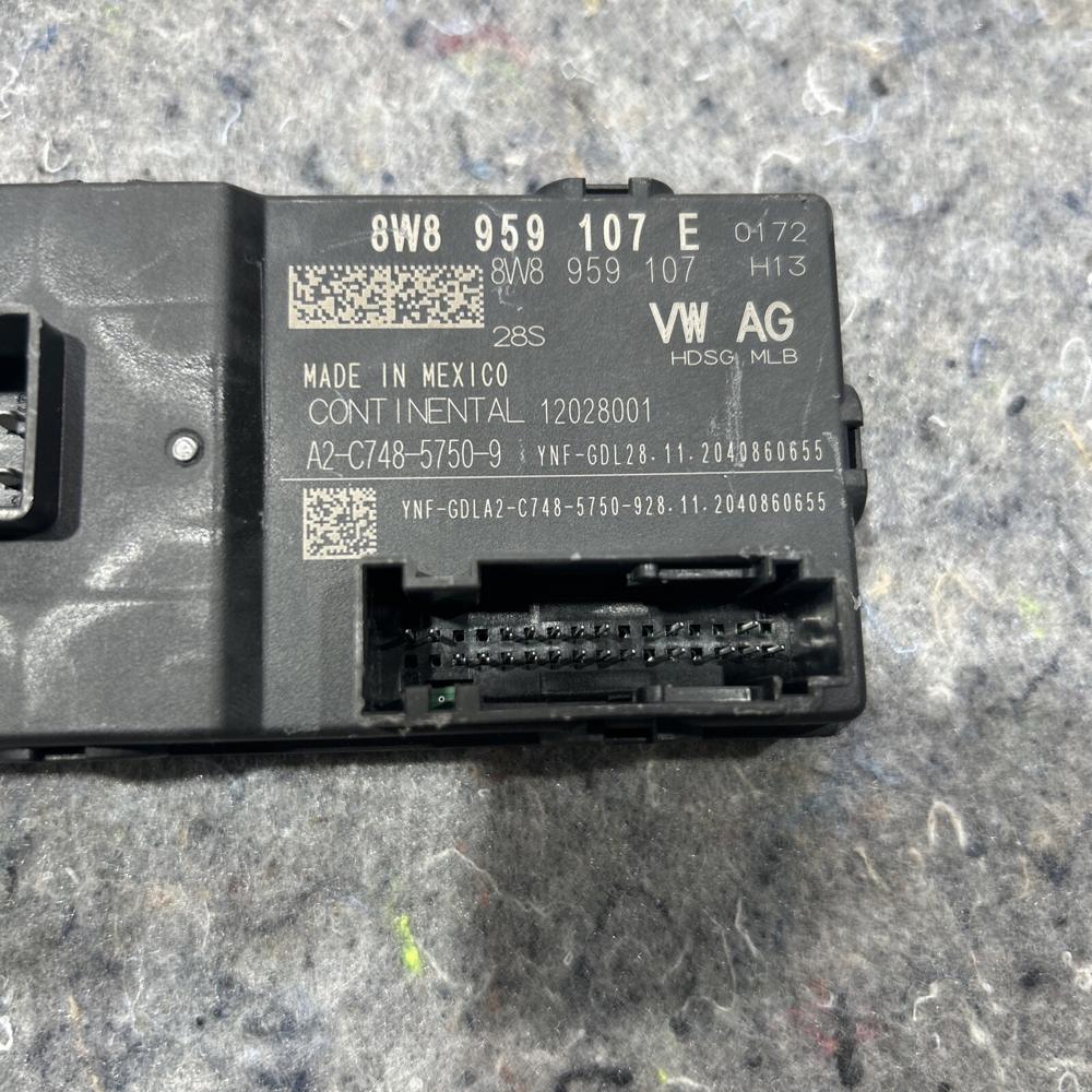 2019 Volkswagen Atlas Liftgate Back Door Control Module Unit OEM 8W8959107E – photo 2