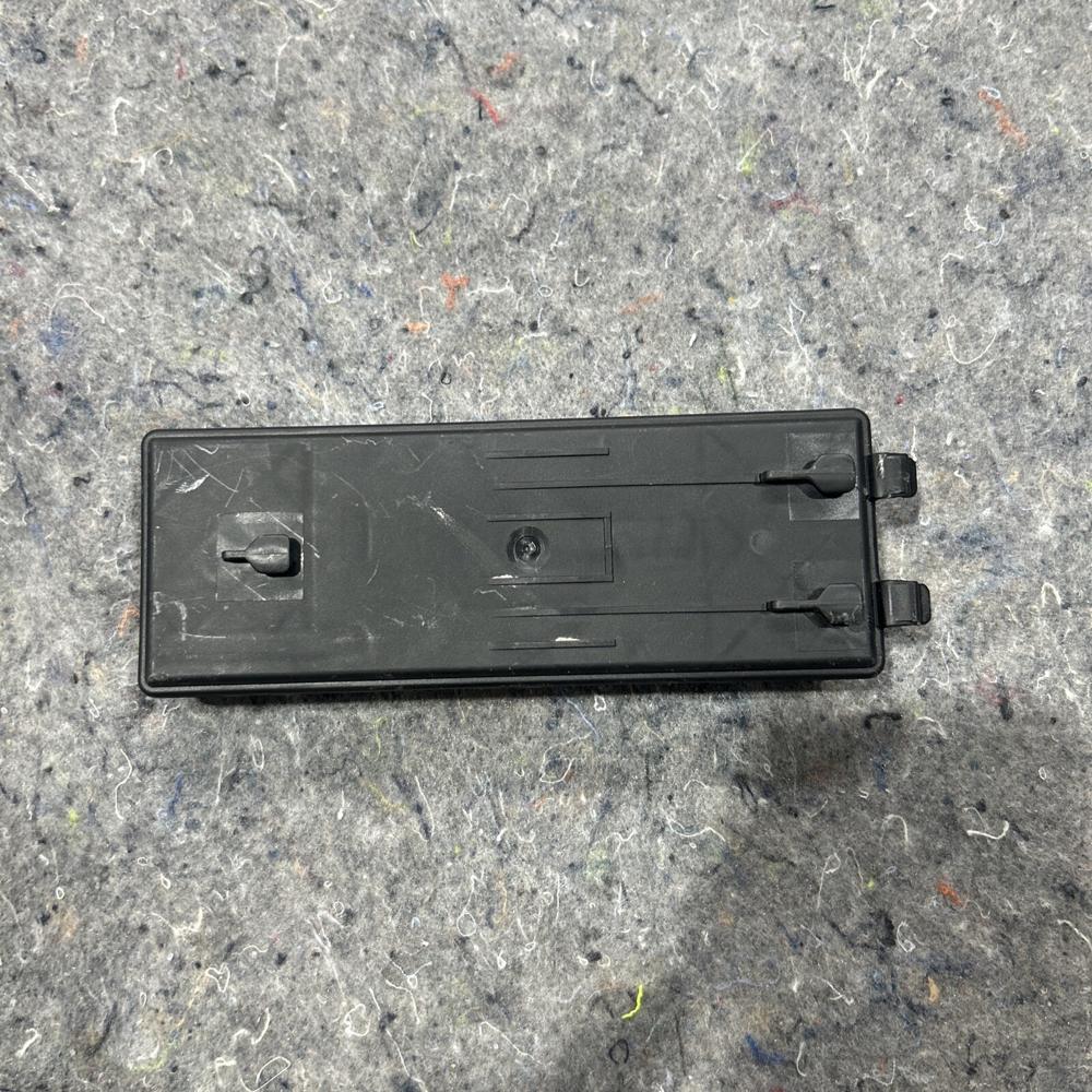 2019 Volkswagen Atlas Liftgate Back Door Control Module Unit OEM 8W8959107E – photo 3