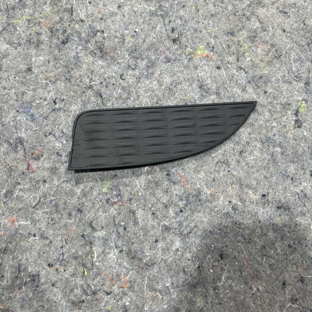 Genesis Door Tray Mat Insert Rear Left Side 83714-T6000 – photo 1