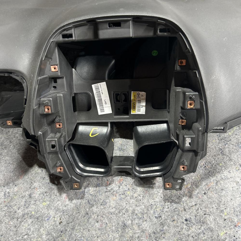 Chevrolet Spark Hatchback Dash Instrument Panel Dashboard OEM – photo 2