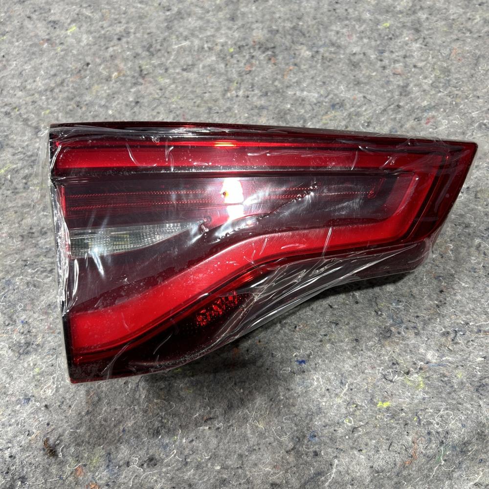 OEM 2019 2020 2021 BMW X3 LED Tail Light LED "high" Lift Gate Mounted LH New – photo 1