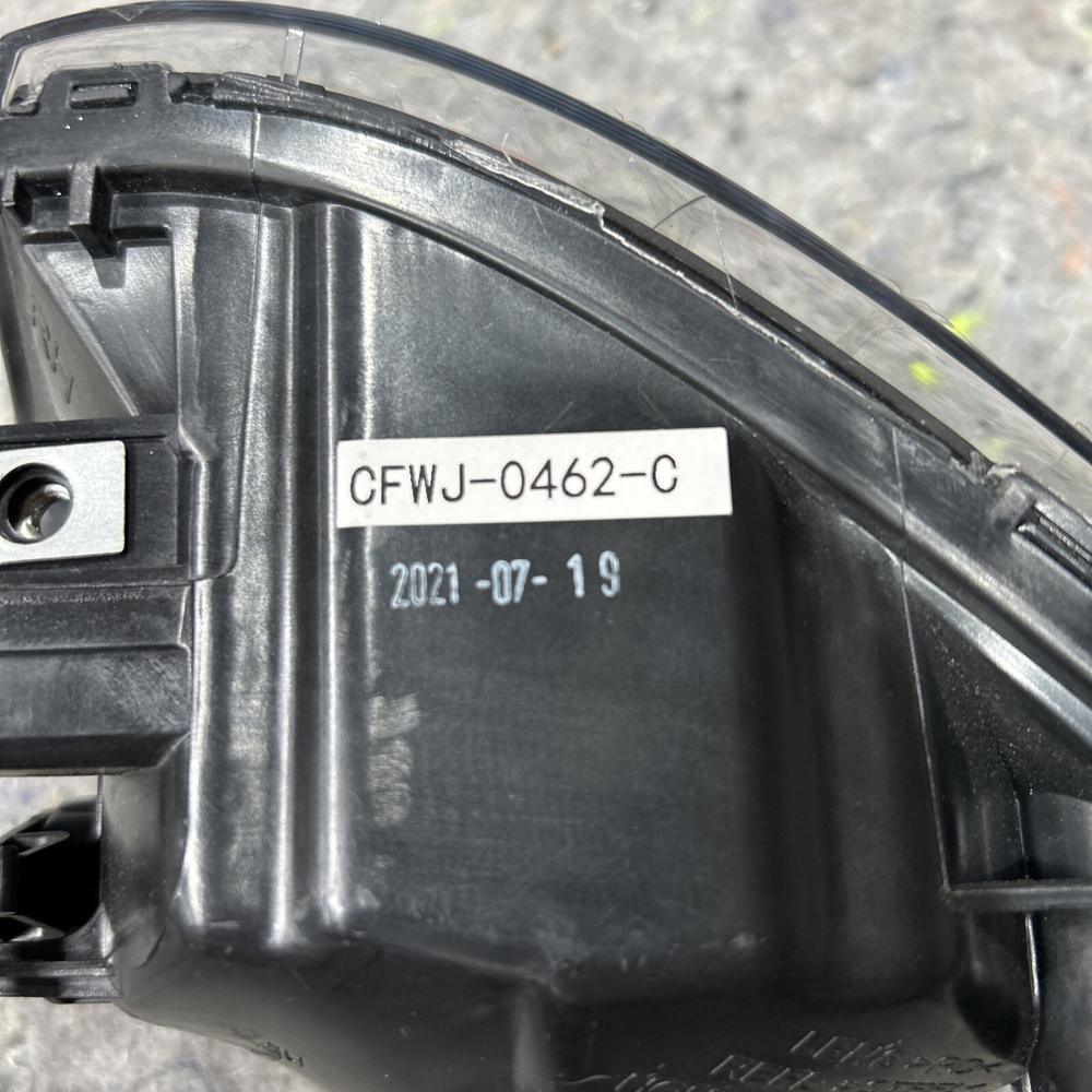 BMW RH Fog Driving Light Triangle OEM CFWJ0462C – photo 3