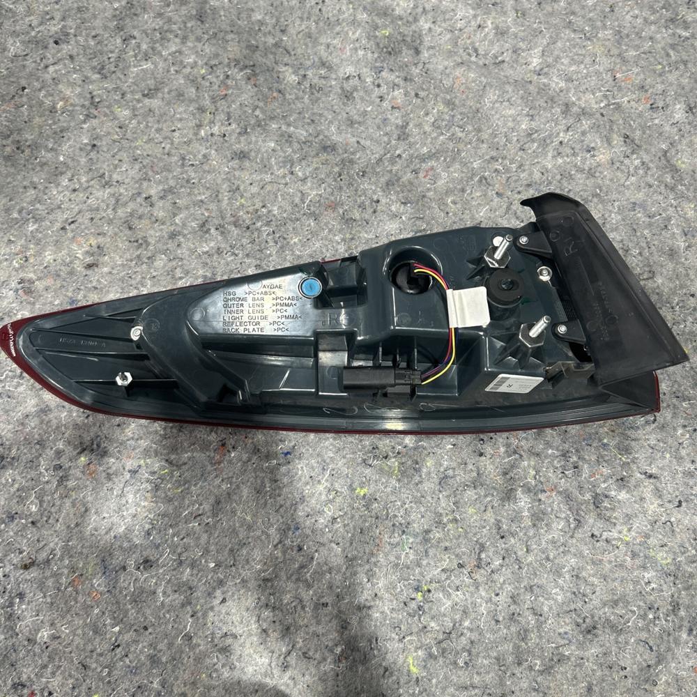2017 2018 2019 2020 Ford Fusion Right RH LED Rear Tail Light OEM – photo 3