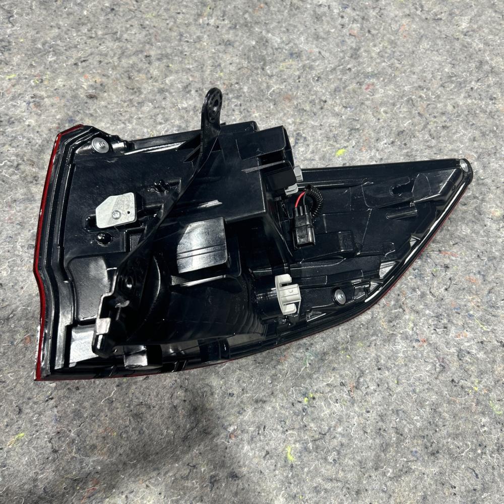 Acura MDX 2014-2020 LH Drivers Outer Tail Light OEM Part #33550-TZ5-A02 – photo 2