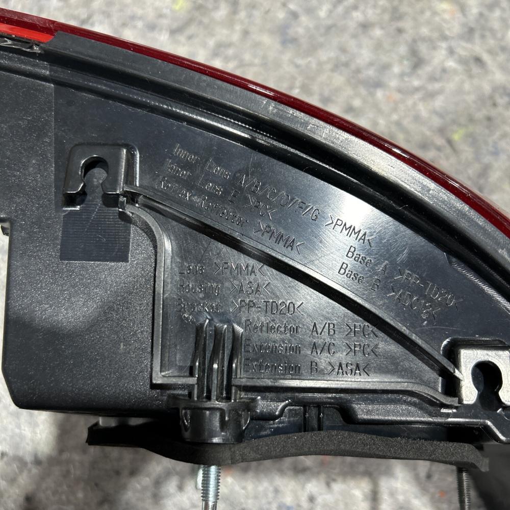 2016-2018 Lexus ES350 Tail Light Right Passenger Side Taillight OEM – photo 4