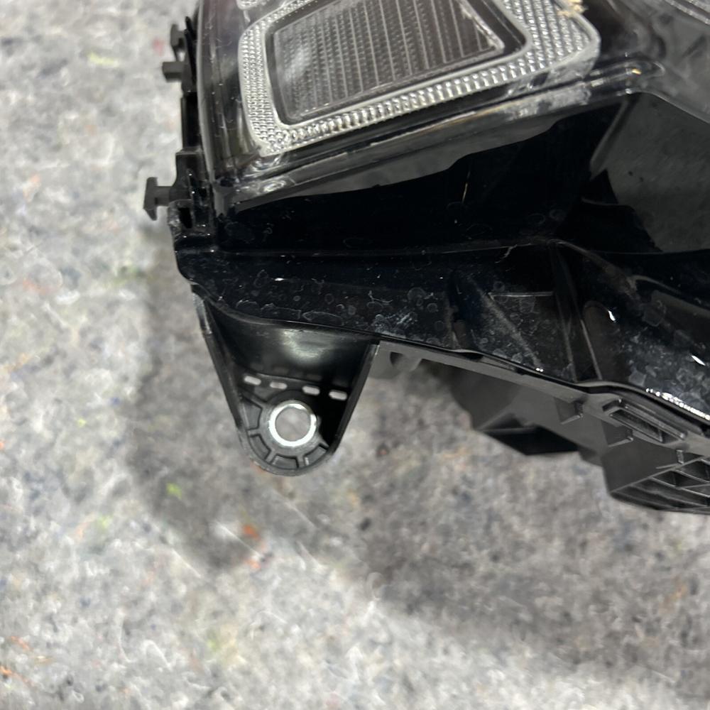 2020-2022 Land Rover Defender OEM LED Right Headlight L8B213W029 Fh – photo 3
