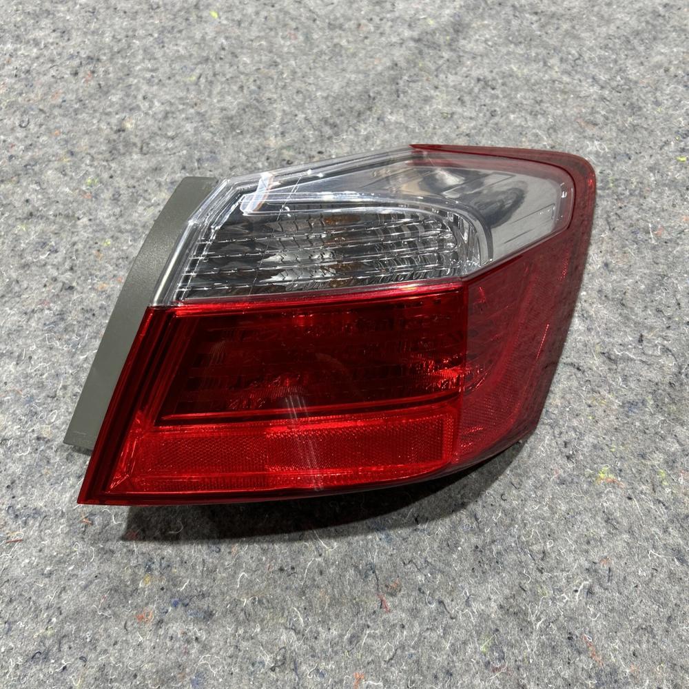 2013-2015 Honda Accord Right Side Outter Tail Light Assembly RH – photo 1