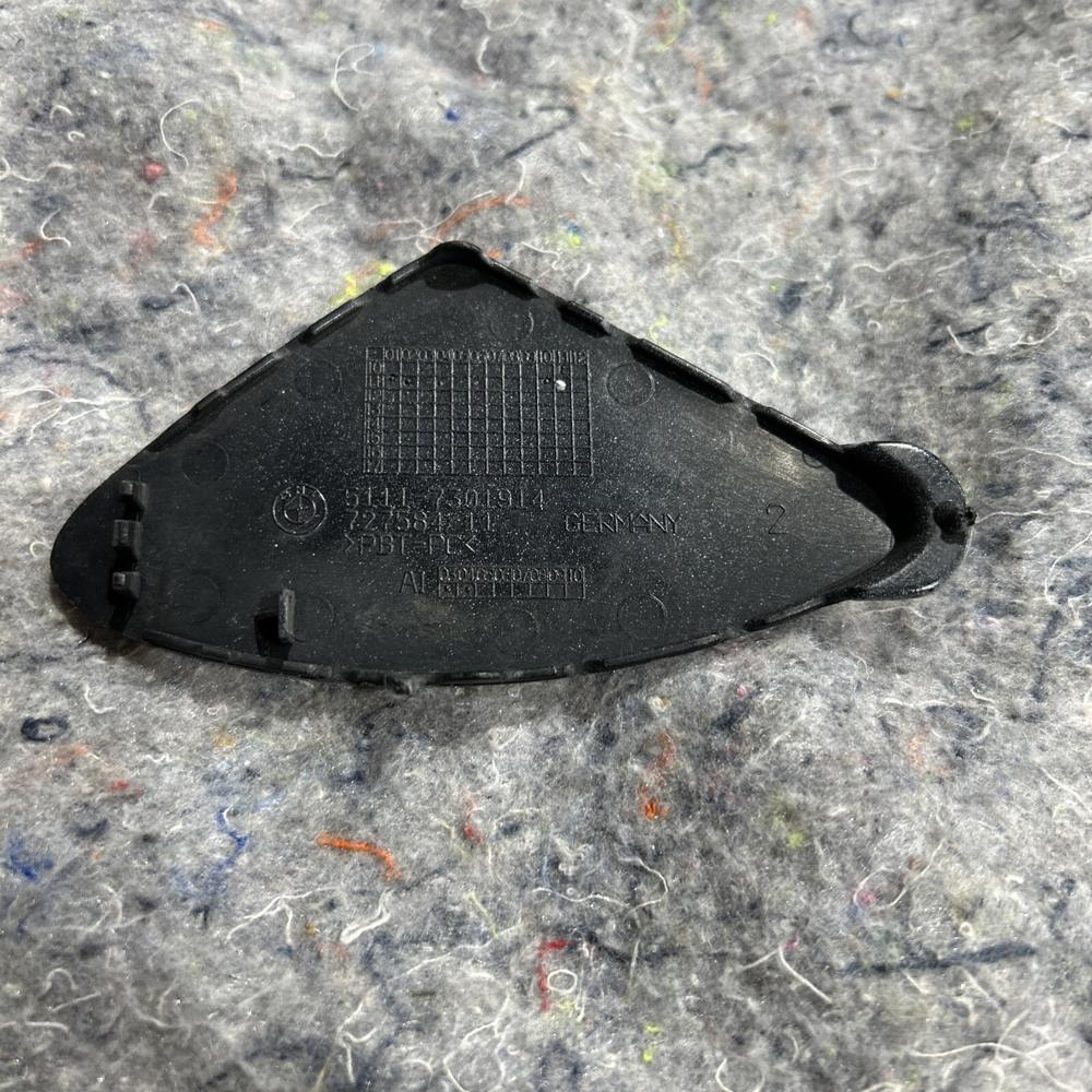 BMW Front Tow Eye Cover 51117903738 2012 – photo 3