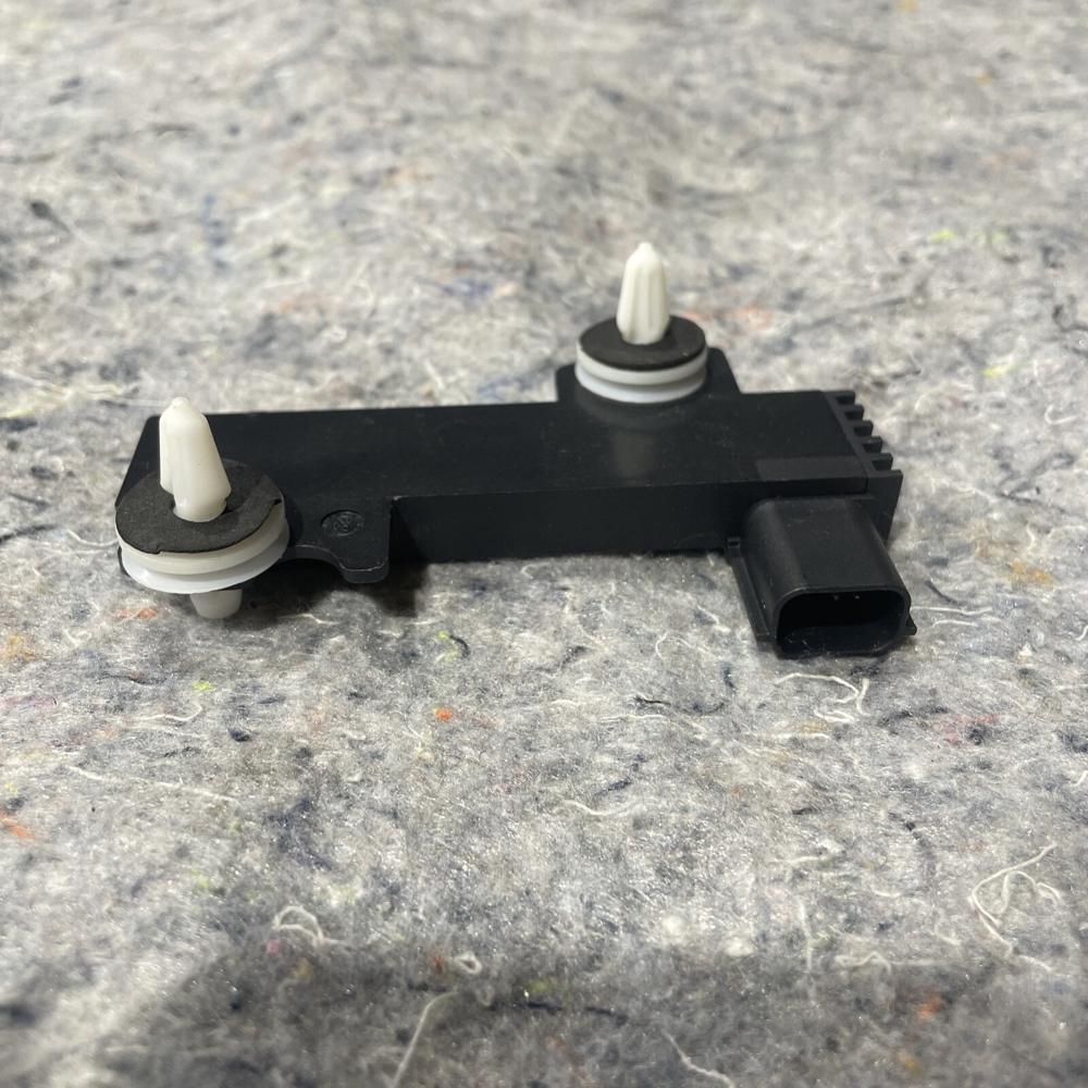 2013 - 2020 Ford Keyless Entry Trunk Antenna Control Module DS7T-15603-CA – photo 3