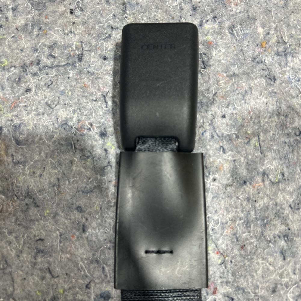 14-20 Infiniti Q50 Rear Center Seat Belt Buckle Receptacle G2463 1S7602 – photo 2
