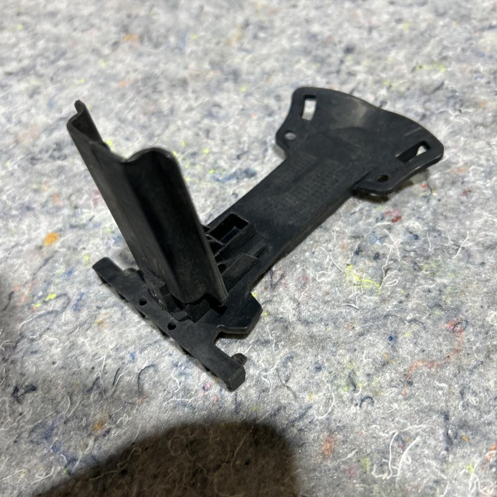 OEM BMW 4 Coupe F32 Front Bumper Support Mount 51117301713 7301713 New Genuine – photo 3