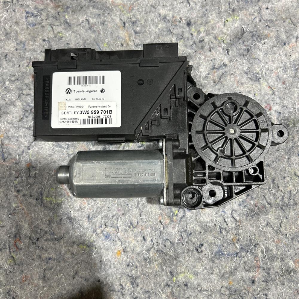 Front Door Window Motor Module Bentley Continental Flying Spur OEM 3W5959701B – photo 1