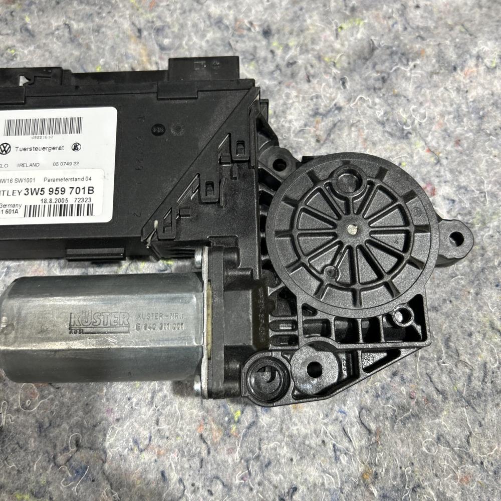 Front Door Window Motor Module Bentley Continental Flying Spur OEM 3W5959701B – photo 3