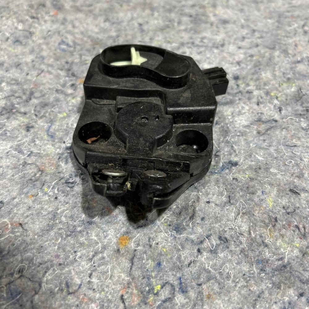 Honda Insight Trunk Deck Lid Latch Lock Actuator OEM 2019 - 2022 – photo 2