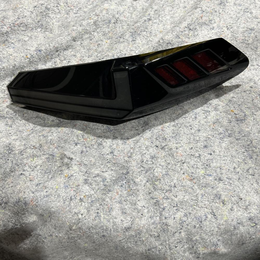 BMW Xm Rear Left Side Tail Light LED OEM 1278.002.0010 9879756-10 LH – photo 1