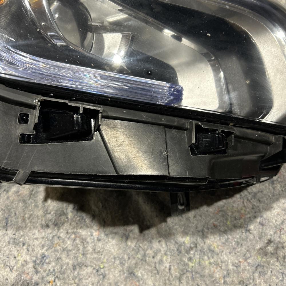 Mercedes Benz GLB250 Headlamp Headlight LED Static Right OEM – photo 2