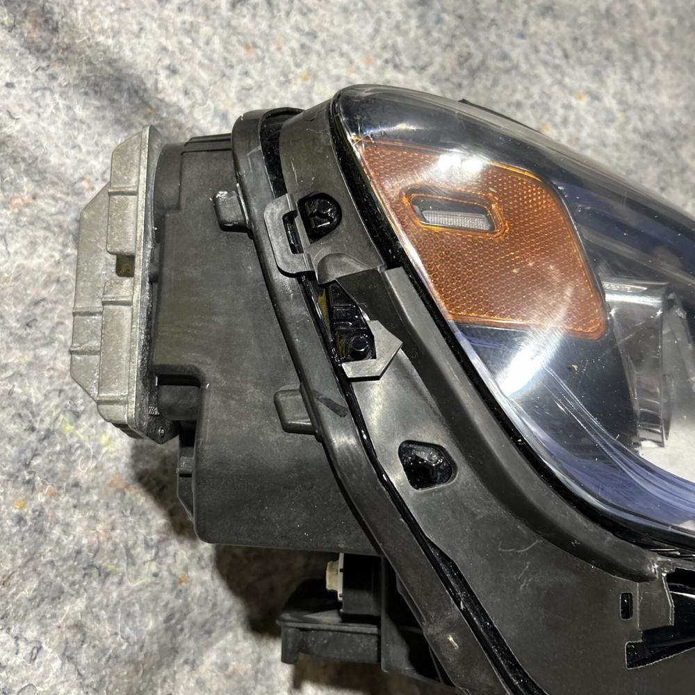 Mercedes Benz GLB250 Headlamp Headlight LED Static Right OEM – photo 3