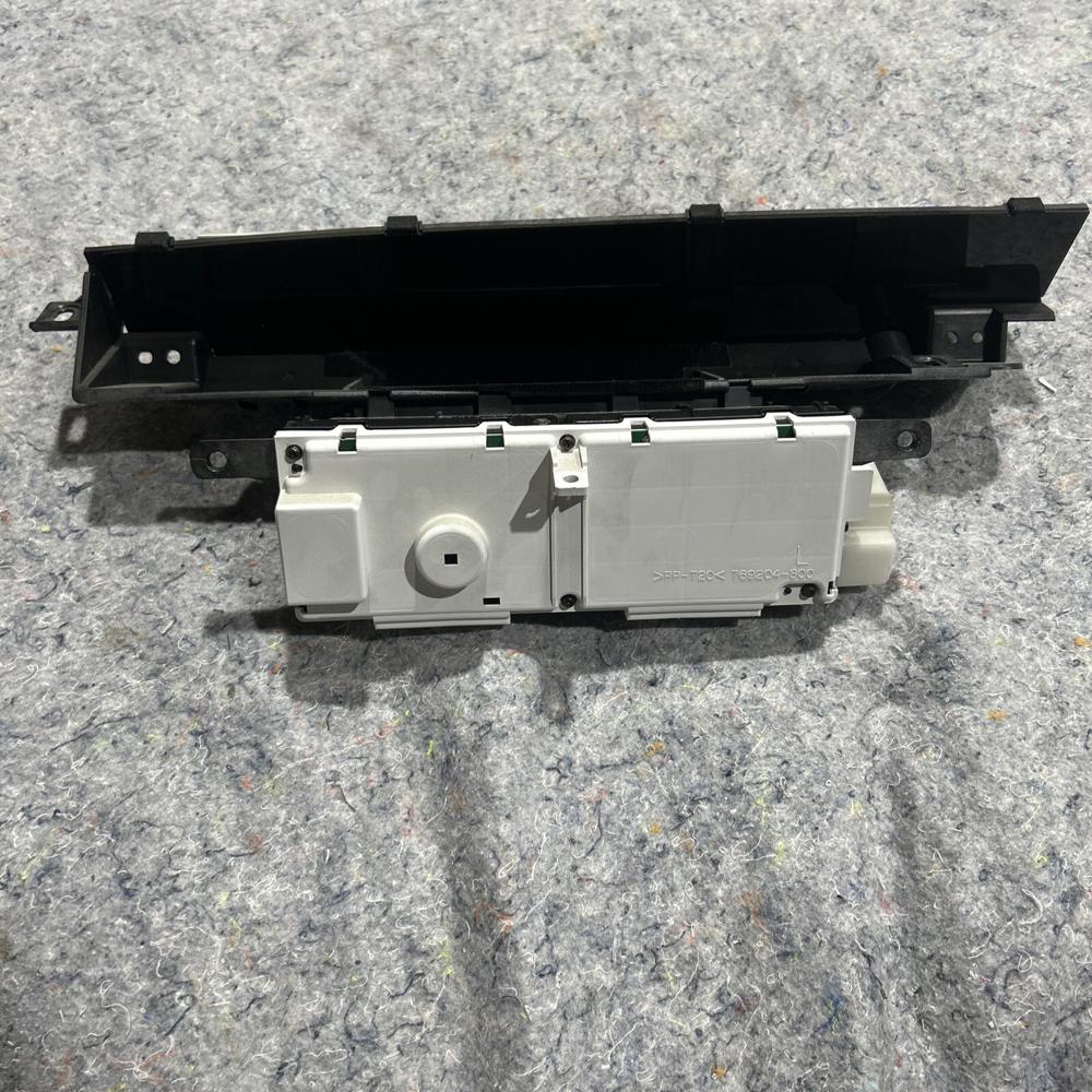 2005 Toyota Prius - Instrument Cluster 769362-030 Speedometer – photo 1