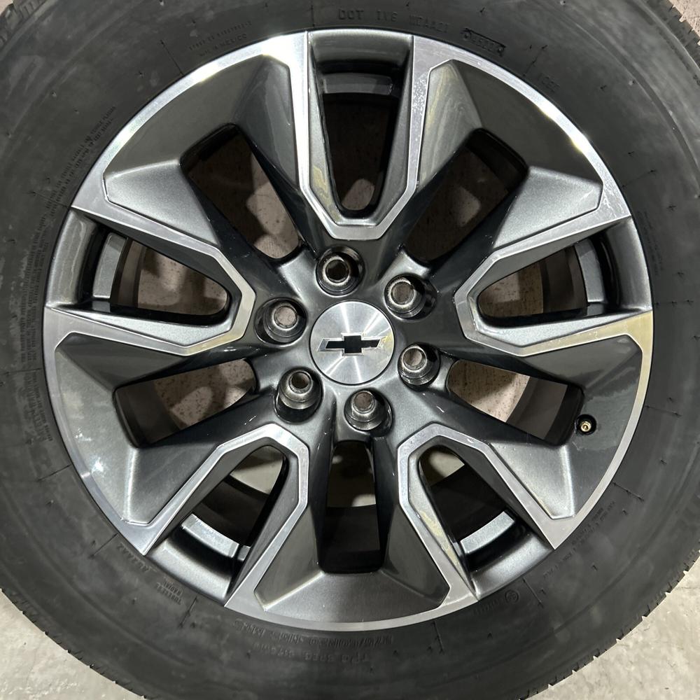 Silverado Single 20" Wheel w/ Tire 1153148 – photo 2