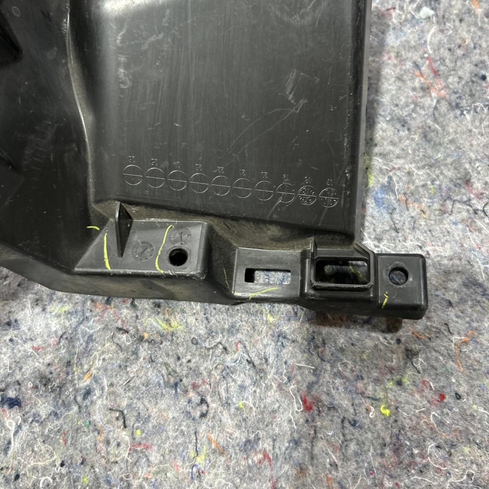 Mazda Bumper Protector Guard OEM RH KF090 DDF4-50122 – photo 4