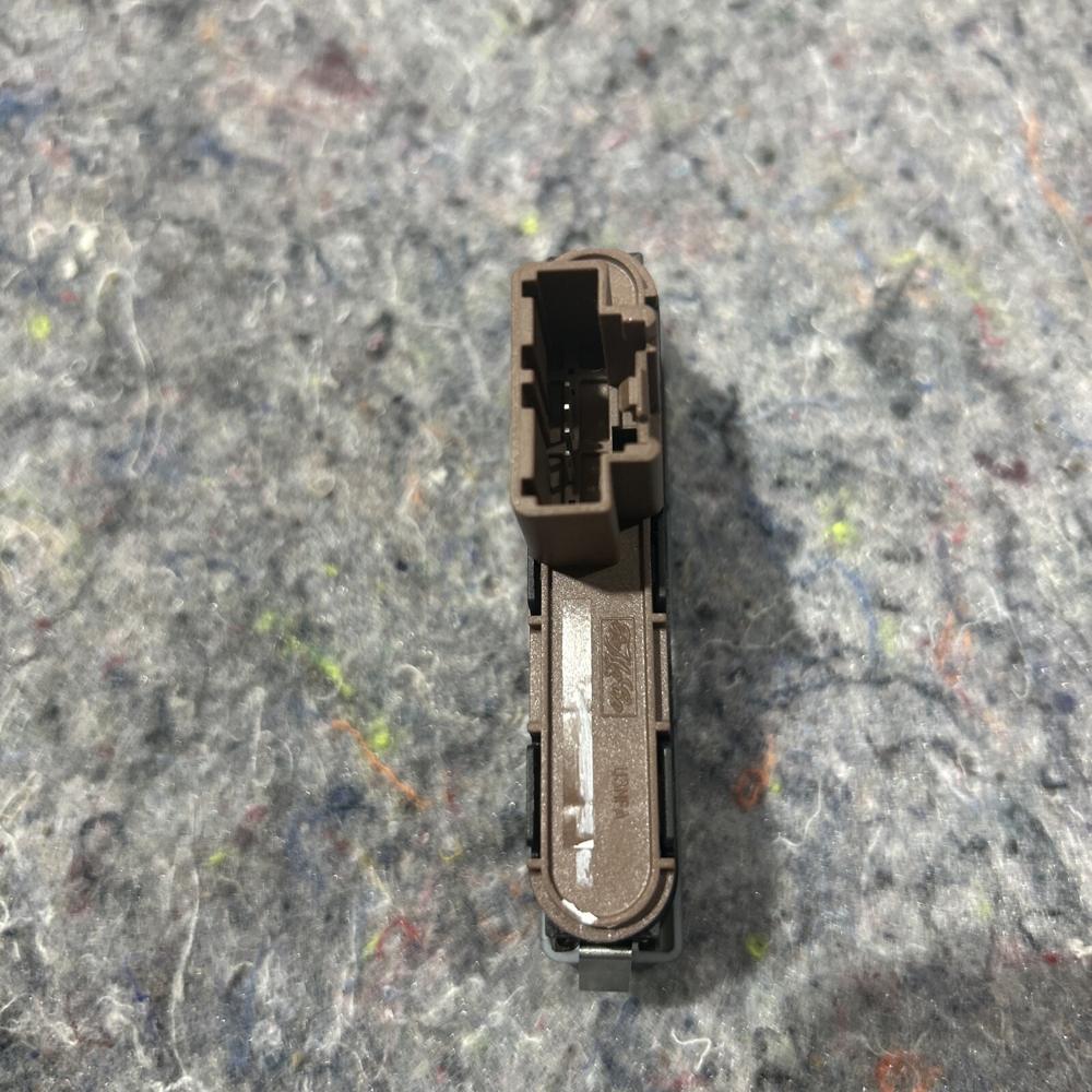 Lincoln Aviator Rear 3RD Row Seat Power Fold Folding Switch OEM 2020 - 2023 – photo 3