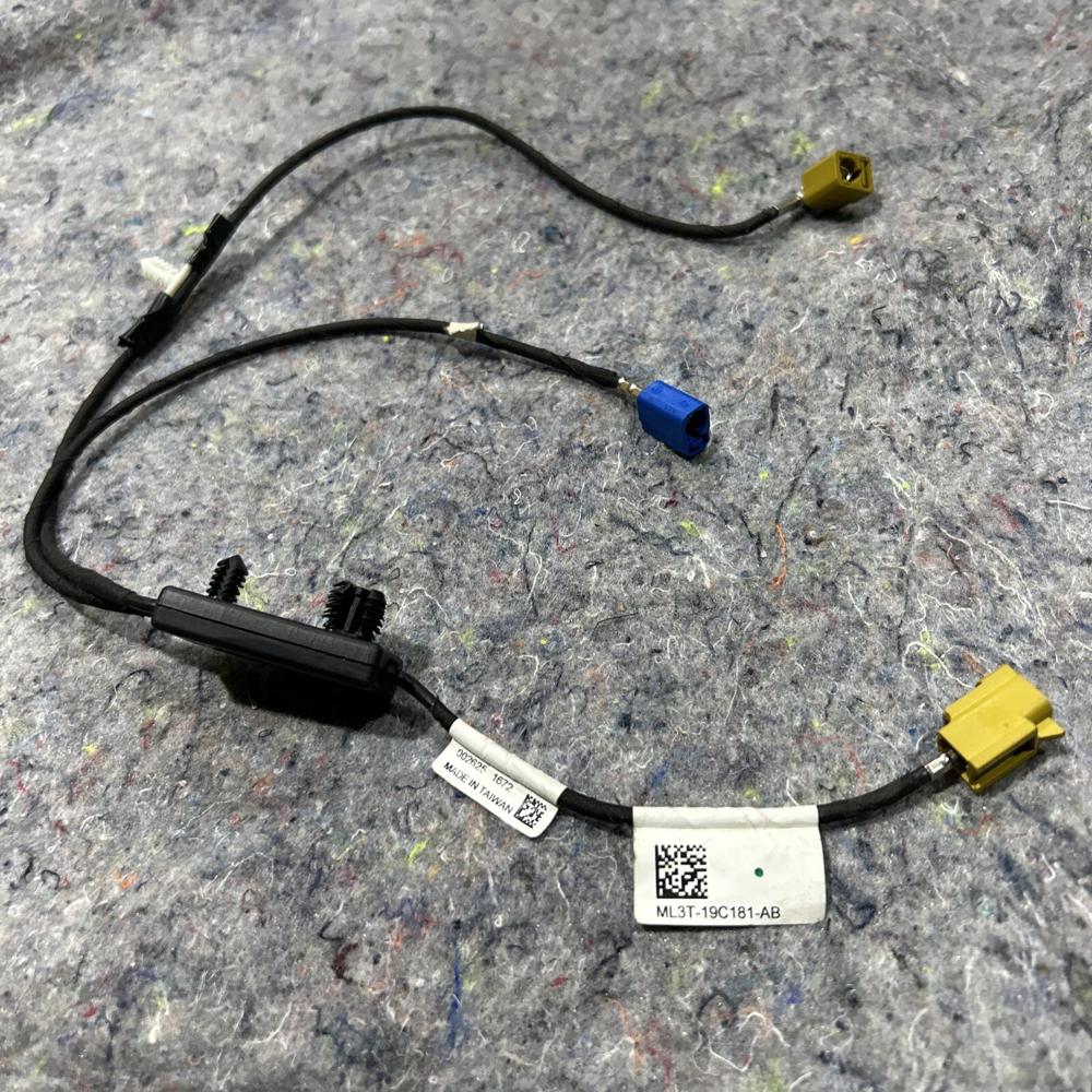 2021-2023 Ford F150 Radio Antenna Wire ML3T-19C181-AB – photo 1