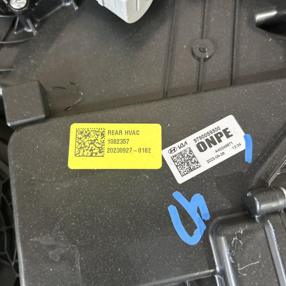 2020-2024 Kia Telluride S OEM Rear A/C Heater Blower Motor Box Assembly – photo 3