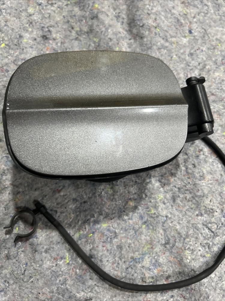 2013-2020 Ford Fusion Fuel Gas Tank Filler Door Housing DG93-F27936-EH OEM – photo 3