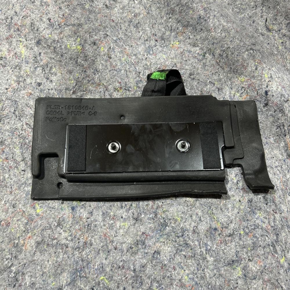 2015-2020 Ford F-150 Crew Cab Rear Floor Jack Bracket Insulator Base OEM – photo 1