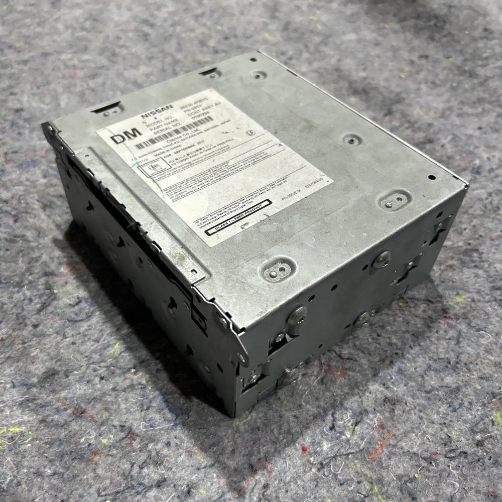 OEM Infiniti Q50 Q60 QX30 Am Fm Radio CD Player Receiver 28330-4HB1C – photo 4