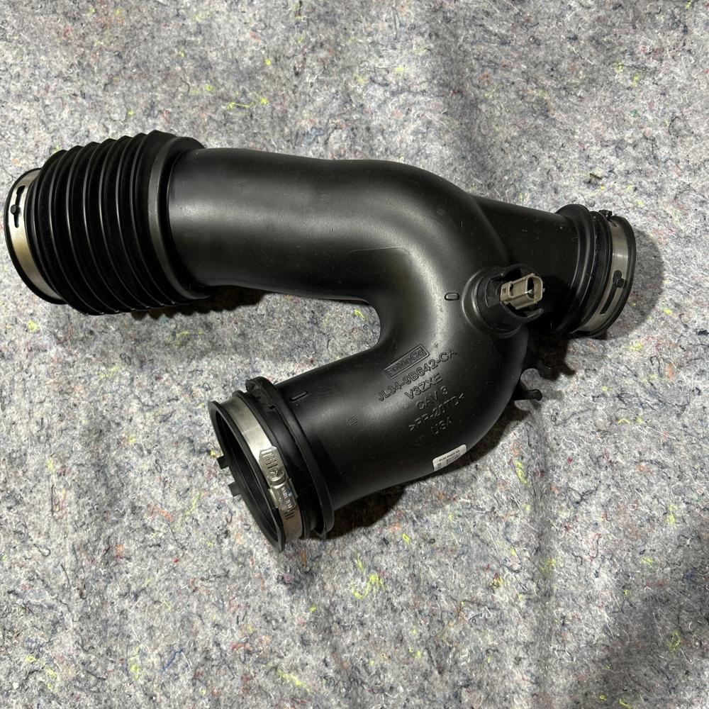 ML34-9B642-C OEM 2021 Ford F150 Lariat Air Cleaner Intake Tube Hose – photo 1