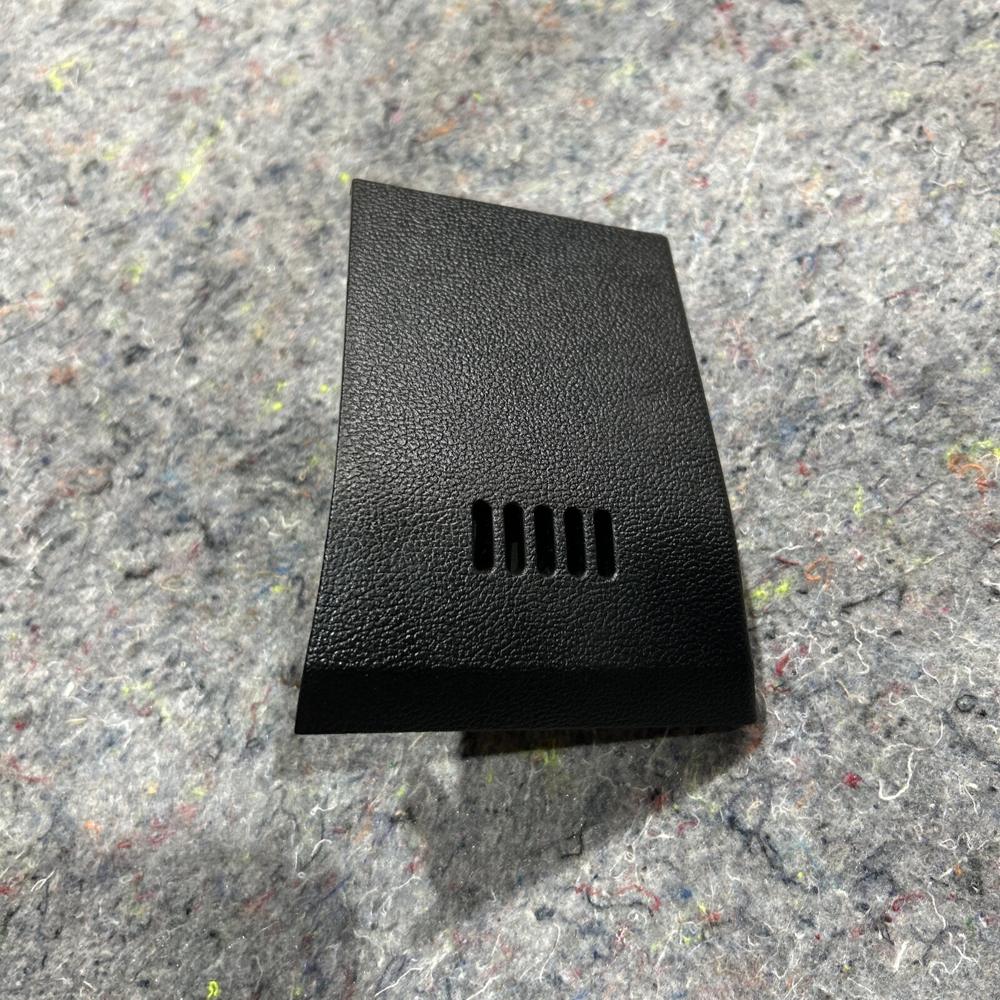 OEM 2015-2020 Ford Mustang GT Fresh Air Nozzle Cover Panel and Humidity Sensor – photo 2