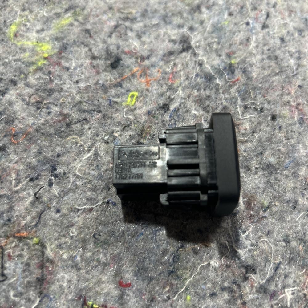 2015-2023 Ford Mustang GT Trunk Release Open Switch Button OEM – photo 4