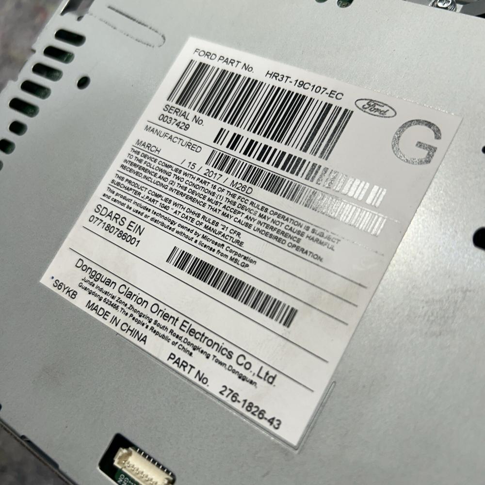 Audio & Visual Equip Ford Mustang OEM HR3T-19C107-EC – photo 2