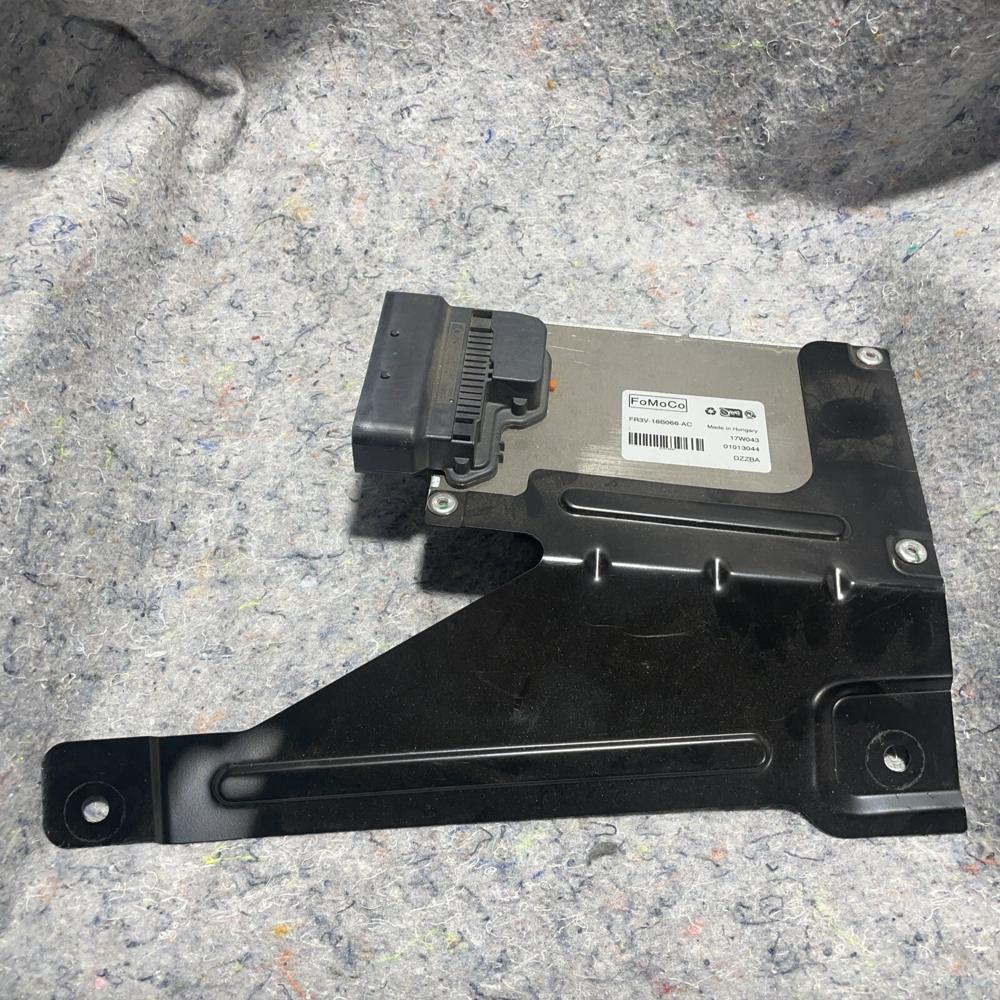 Suspension Shock Control Module ECU FR3Z3C142A Ford Mustang Shelby GT350 2015-20 – photo 1