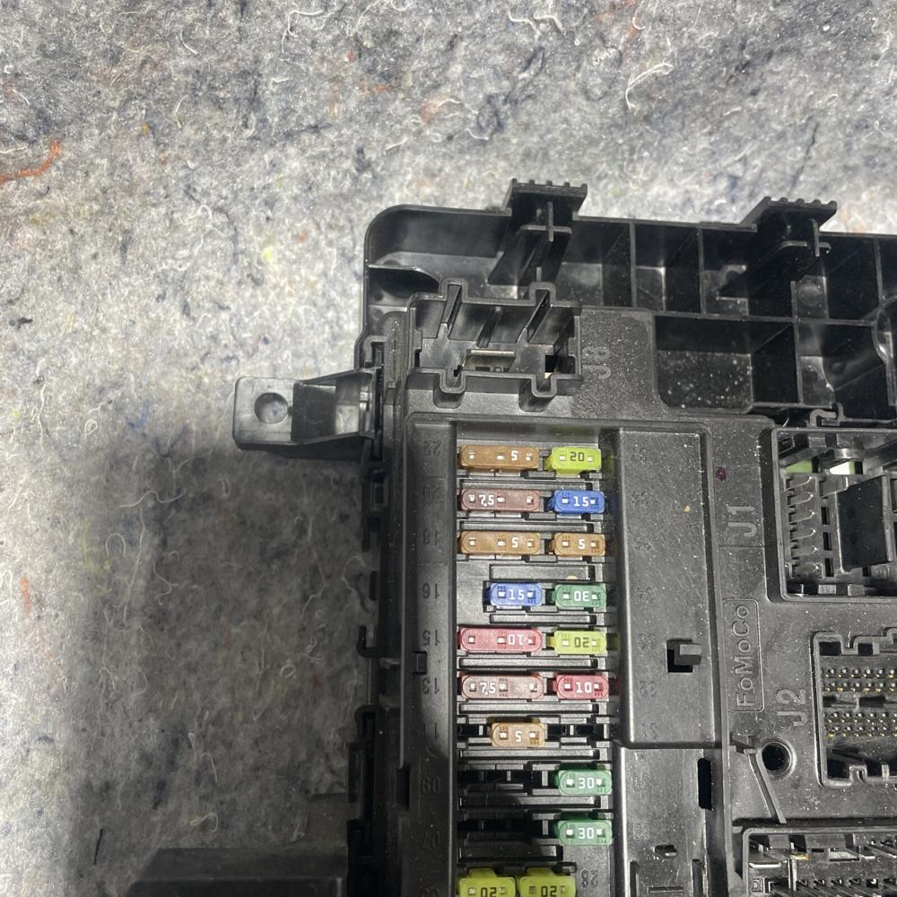 2020 Ford Mustang GT BCM Body Control Module Unit LR3T-15604-AAAG OEM – photo 4